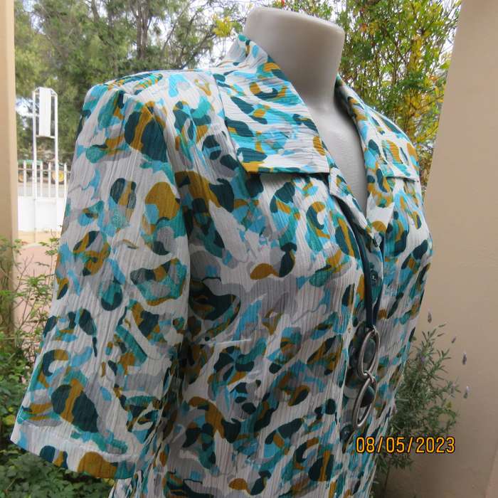 SACHEL white polyester short sleeve top with graphic gold-jade-grey print. Size 36