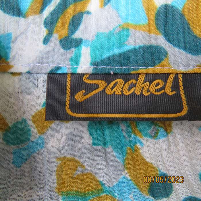 SACHEL white polyester short sleeve top with graphic gold-jade-grey print. Size 36