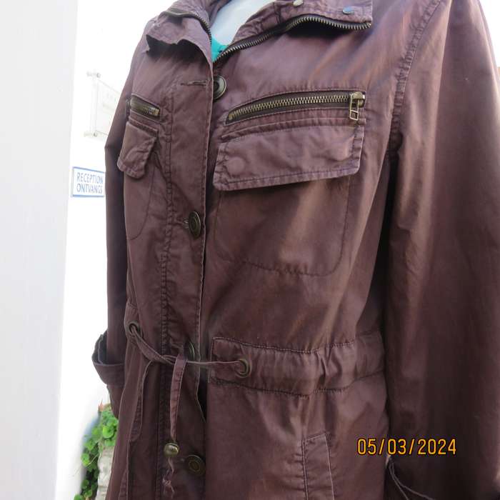 Beautiful structured chocolate brown all seasons 100% cotton jacket. By WOOLWORTHS size 38. As new,