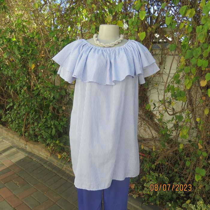 NEW ANN blue-white vertical striped polycotton slip over top size 44. Wide round collar