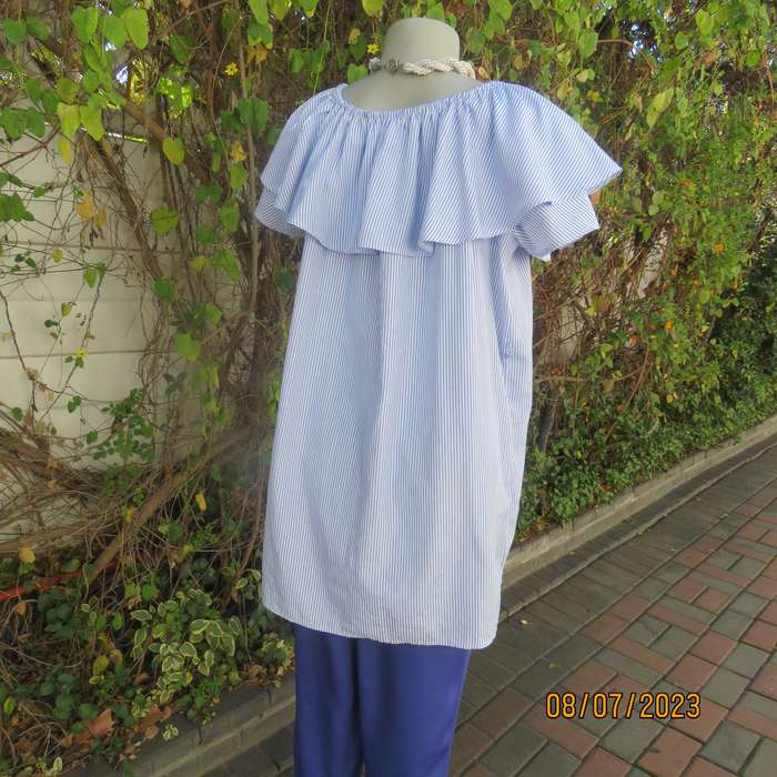 NEW ANN blue-white vertical striped polycotton slip over top size 44. Wide round collar