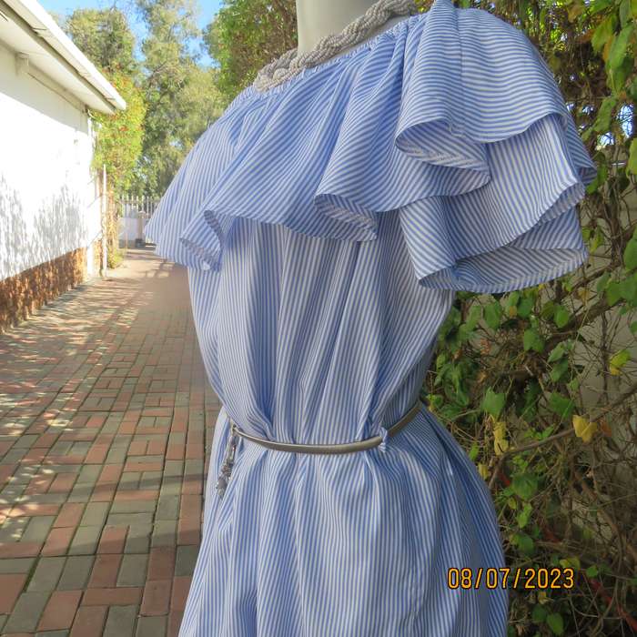 NEW ANN blue-white vertical striped polycotton slip over top size 44. Wide round collar