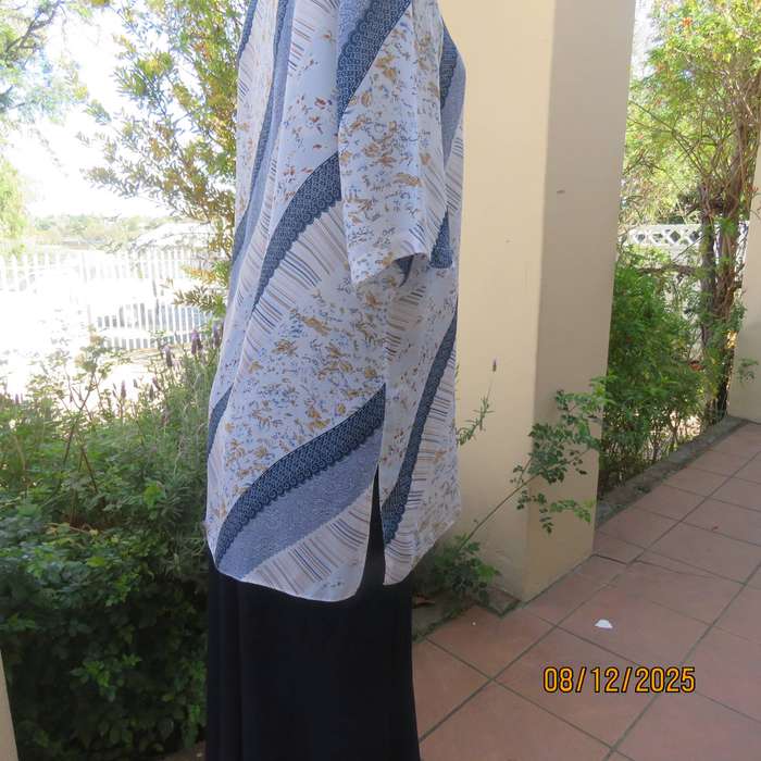 BASICS short sleeve diagonal pattern stripe top in blue-gold and white. Size 38