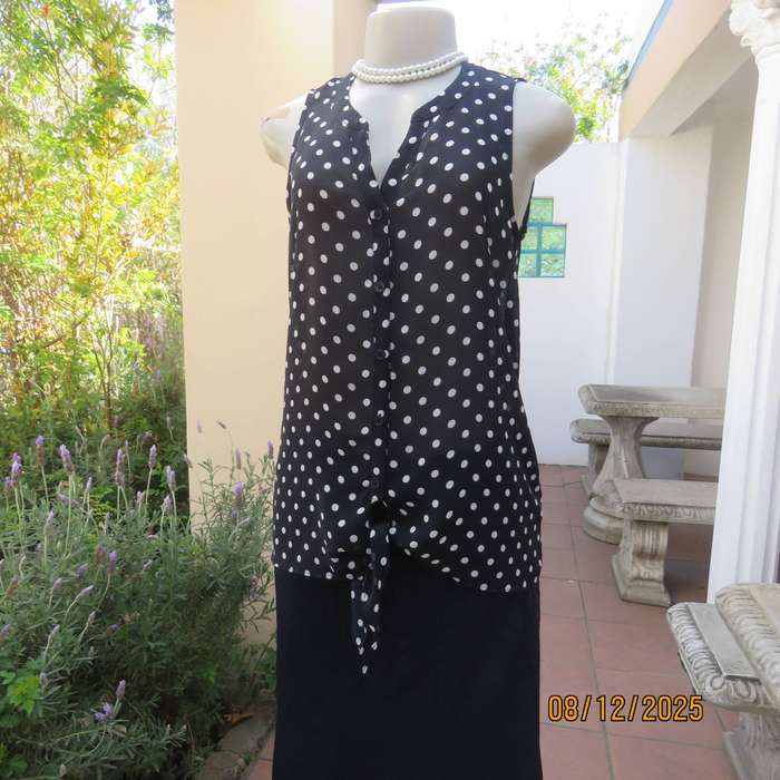 MAURICES navy-white polkadot button down top in sheer polyester. Size 33.
