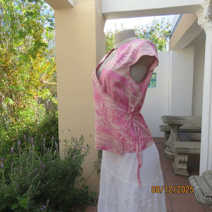 Rose pink floral fold over pure silk top. Tiny capped sleeves. Size 34