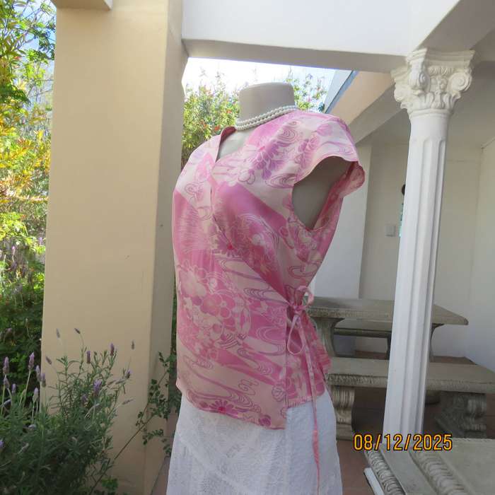 Rose pink floral fold over pure silk top. Tiny capped sleeves. Size 34