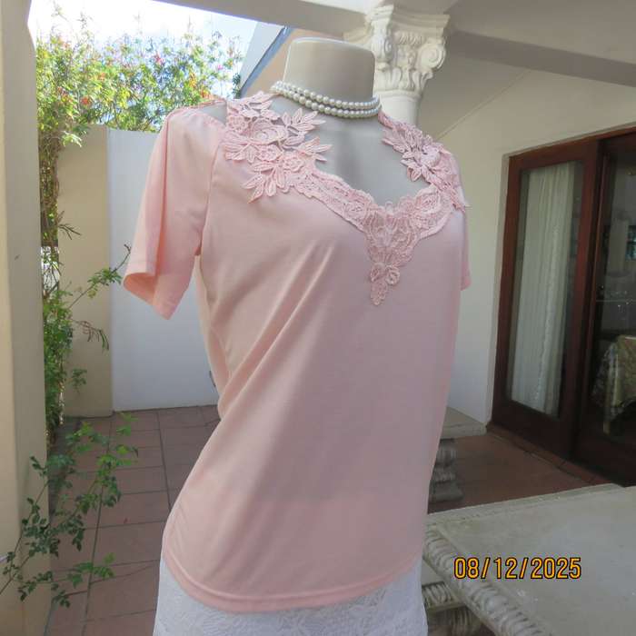 SHEILAY uk cloudy peach slip over top. Lace shoulder straps and front decoration. Size 36