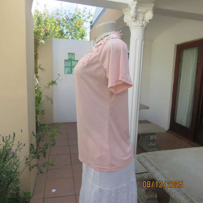 SHEILAY uk cloudy peach slip over top. Lace shoulder straps and front decoration. Size 36