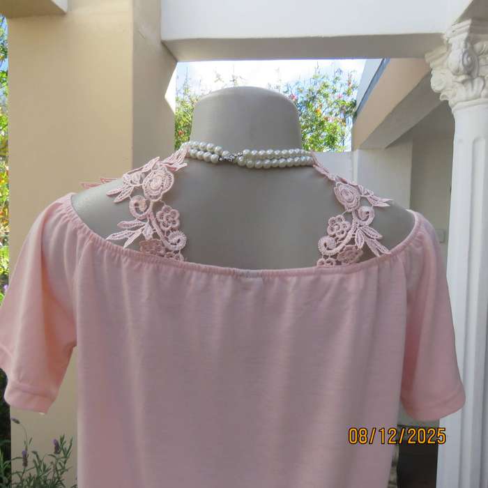 SHEILAY uk cloudy peach slip over top. Lace shoulder straps and front decoration. Size 36