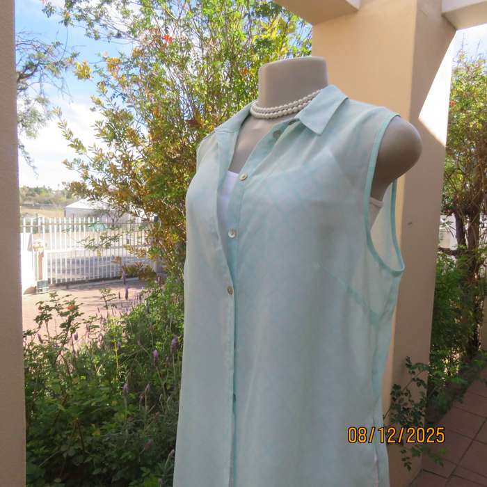KELSO extra long sheer aqua-white sleeveless top. Shirt collar Slits. Size 38