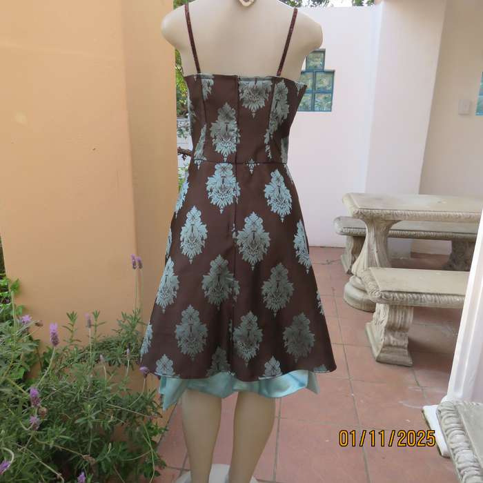 BOUTIQUE made brown brocade dress with light turquoise baroque design and underlayer.Size 36.As new