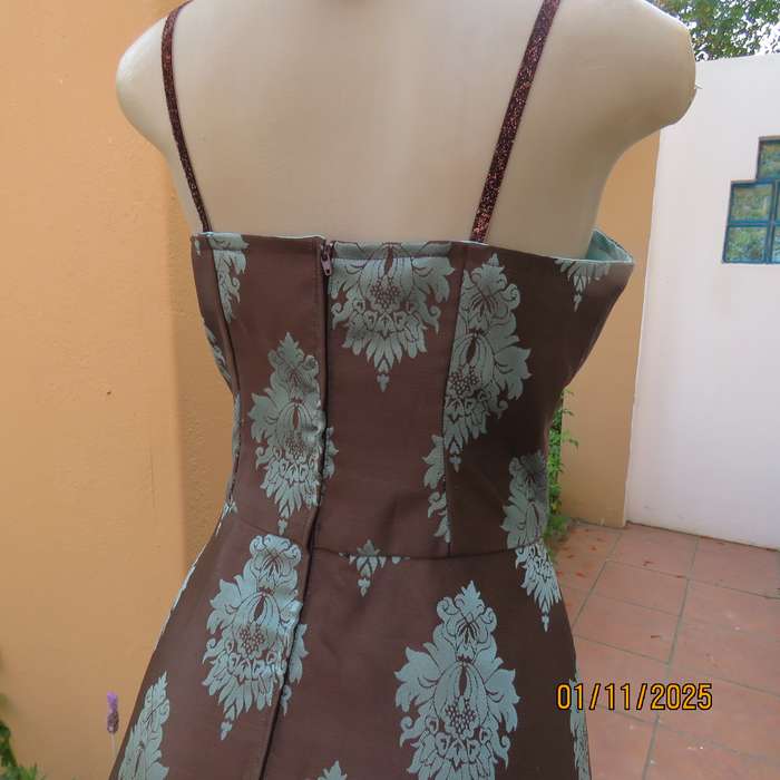 BOUTIQUE made brown brocade dress with light turquoise baroque design and underlayer.Size 36.As new