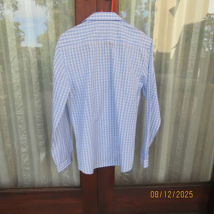 EXACT men's long sleeve blue-white check polycotton shirt. Size small. Chest 100cm.