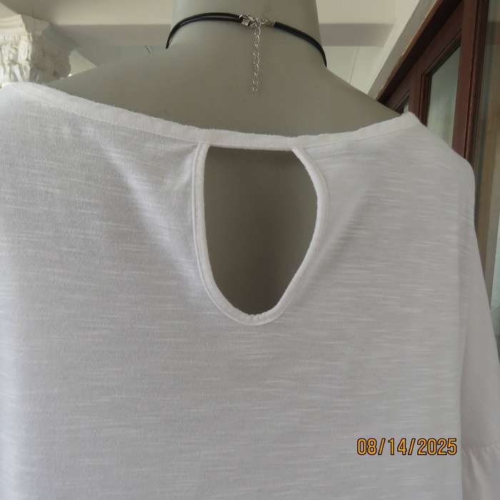 DAVID JONES white slip over size 48 top in cotton-modal blend.