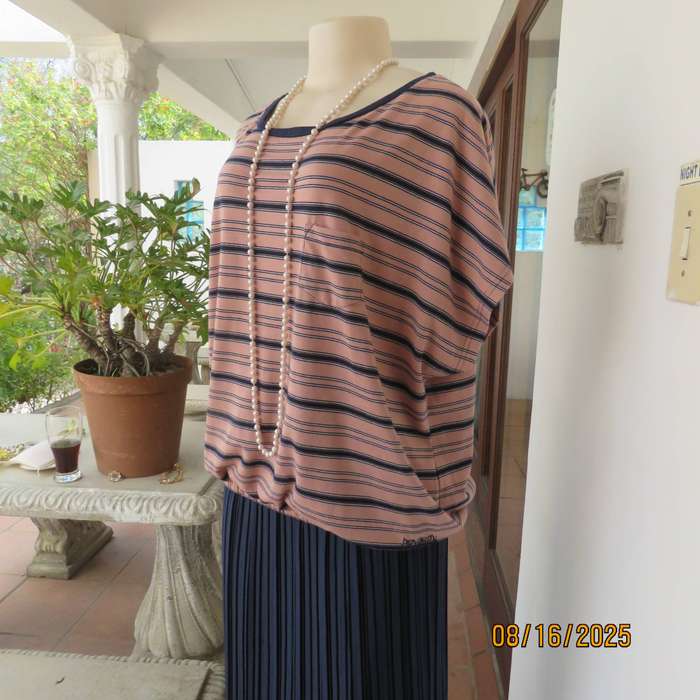 HEY BETTY  blouson top in rustic peach with black-white horizontal stripes. Size 44.