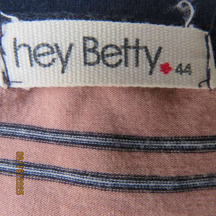 HEY BETTY  blouson top in rustic peach with black-white horizontal stripes. Size 44.