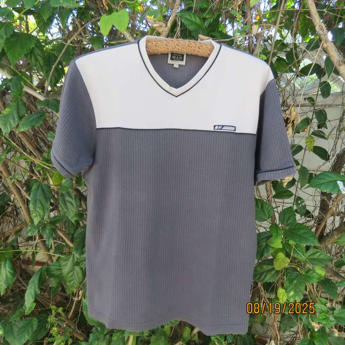 TRUWORTHS Man anchor grey short sleeve T shirt. Silvergrey yoke. Size medium.
