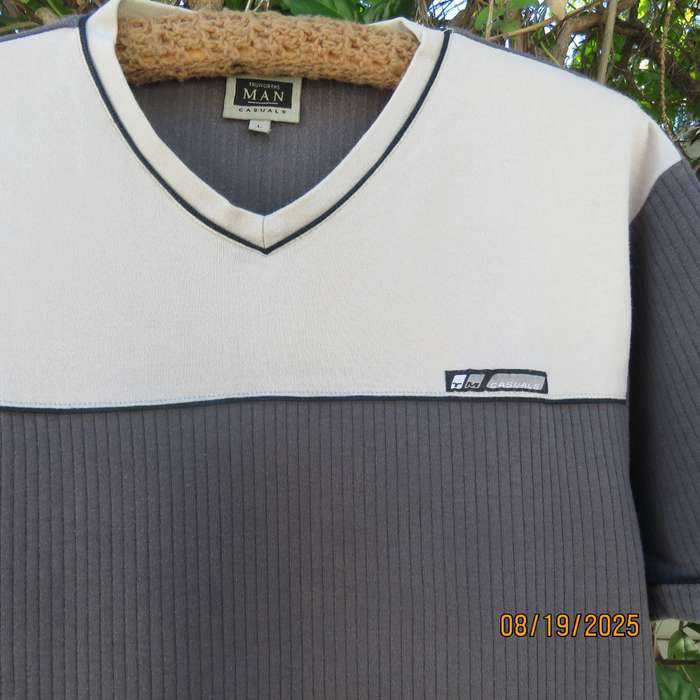 TRUWORTHS Man anchor grey short sleeve T shirt. Silvergrey yoke. Size medium.