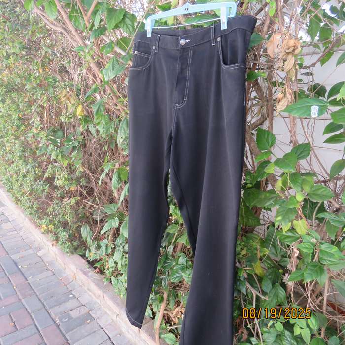 TRUWORTHS man black corded cotton casual pants size 36. White stitching.