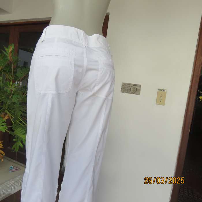 WOOLWORTHS snow white 100% cotton casual size 36 pants. Pockets back-front.