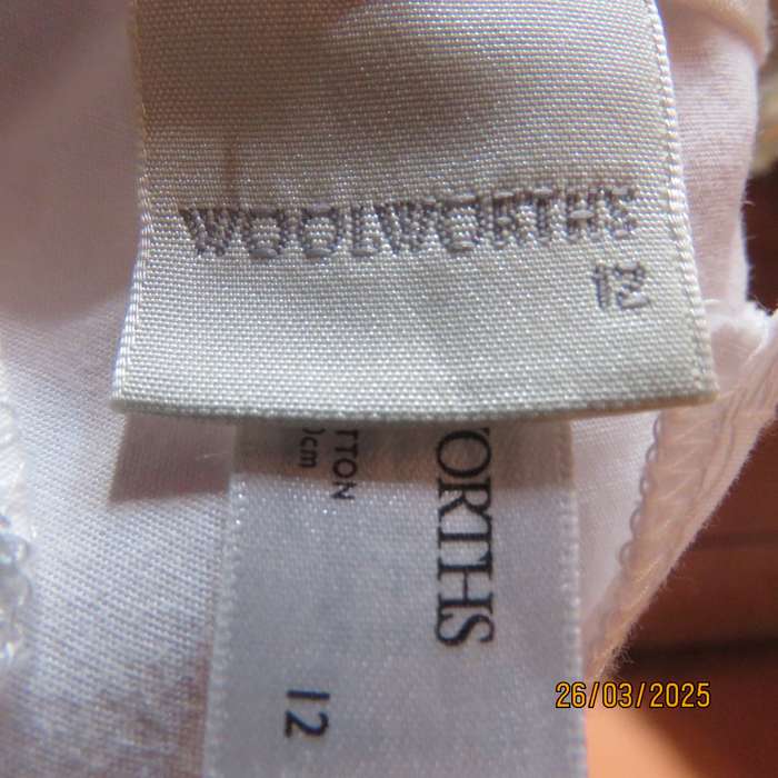 WOOLWORTHS snow white 100% cotton casual size 36 pants. Pockets back-front.
