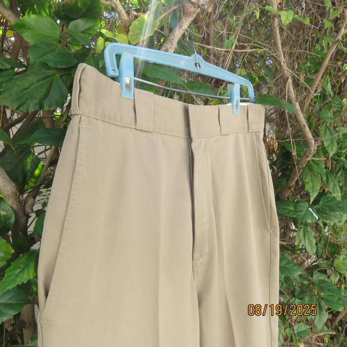 DICKIES dark beige straight legged men's pants in cotton. Size 32.