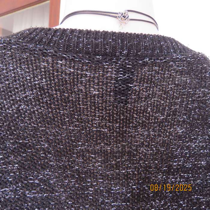 WWW black and silver acrylic-lurex knit slip over top. Day-evening wear. Size 32