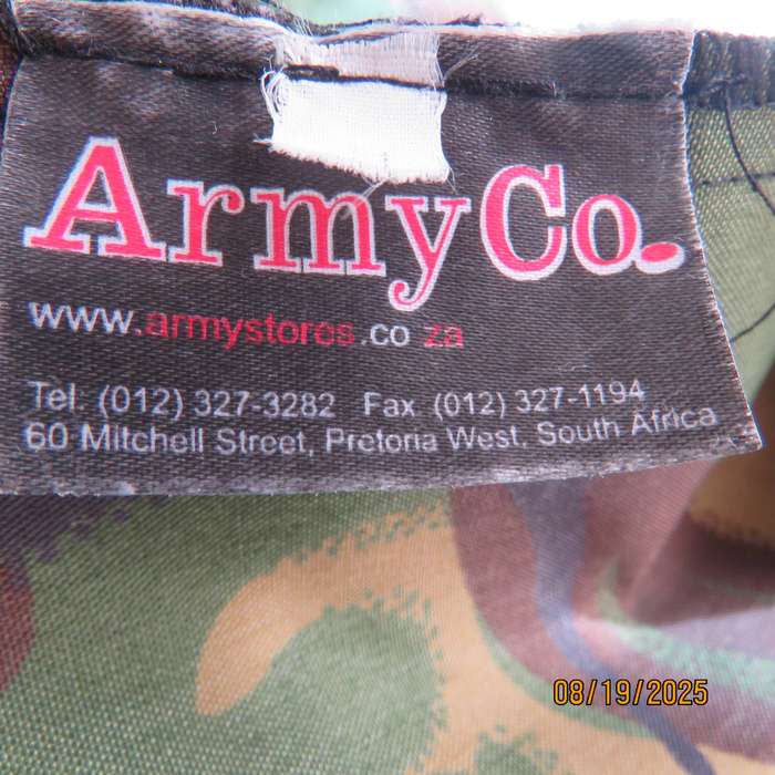 ARMY Co long camo rain jacket with hood and drawstrings. Size 3XL.
