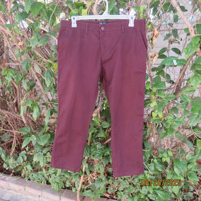 Dark maroon polycotton chino tailored pants size 36. Pockets back-sides.
