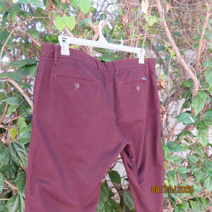Dark maroon polycotton chino tailored pants size 36. Pockets back-sides.