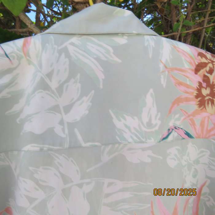FRONTLINE short sleeve cotton shirt in mint green with peach-white print. Size M