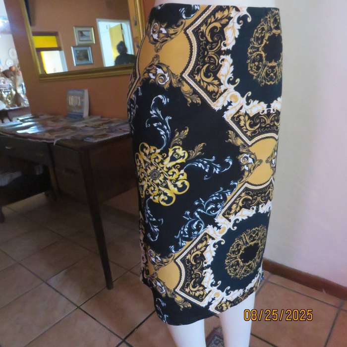 JUDY'S Pride baroque printed bodycon stretch polyester skirt in black-mustard-white. Size 42
