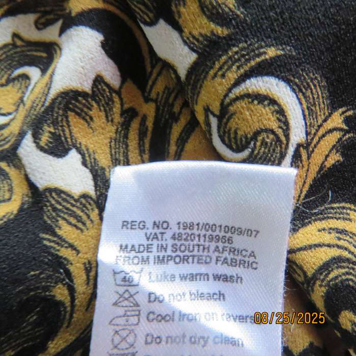 JUDY'S Pride baroque printed bodycon stretch polyester skirt in black-mustard-white. Size 42