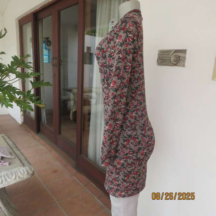 ONLY long fully lined stretch polyester mouse grey with red-green flowers. Size 32