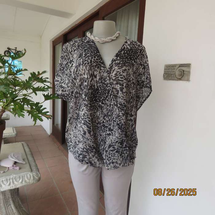 FASHION Express animal print black-white V cross over sheer polyester top size 42