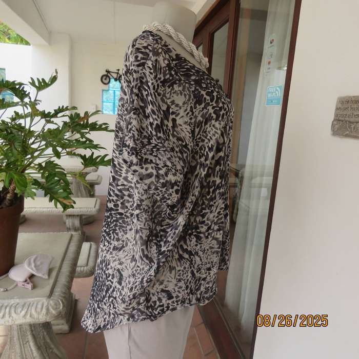 FASHION Express animal print black-white V cross over sheer polyester top size 42