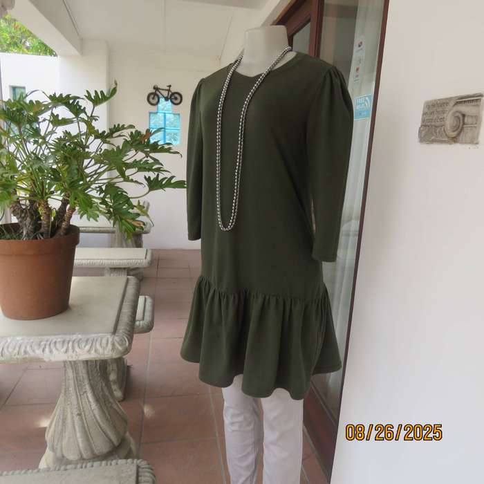 INWEAR slip over seaweed green woven stretch polyester top-dress. Size 34