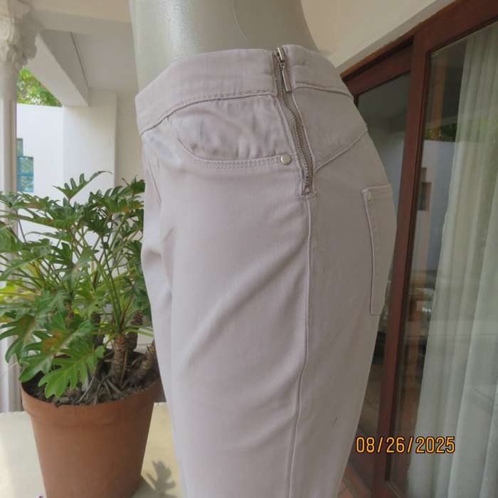 DAVID Jones silver grey skinny pants size 34. Elasticated waist. Short side zip