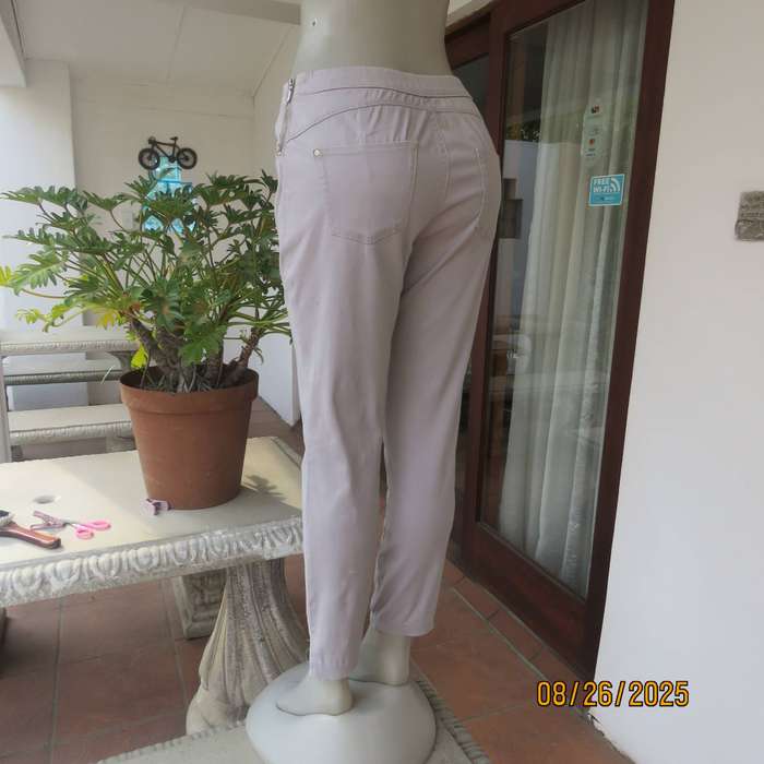 DAVID Jones silver grey skinny pants size 34. Elasticated waist. Short side zip