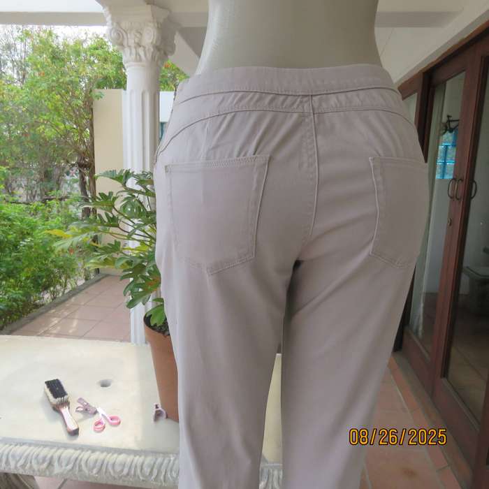 DAVID Jones silver grey skinny pants size 34. Elasticated waist. Short side zip