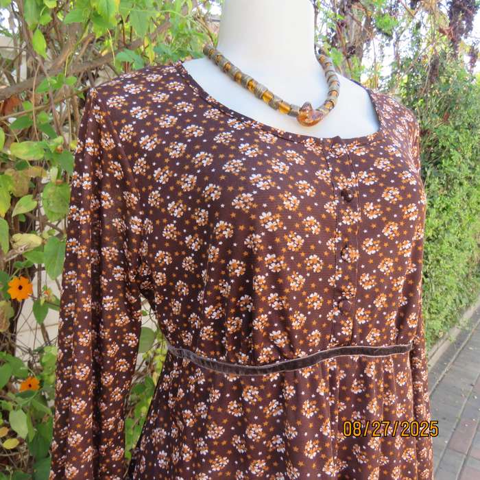 MILADY'S long brown slip over long sleeve empire style top. Size 38