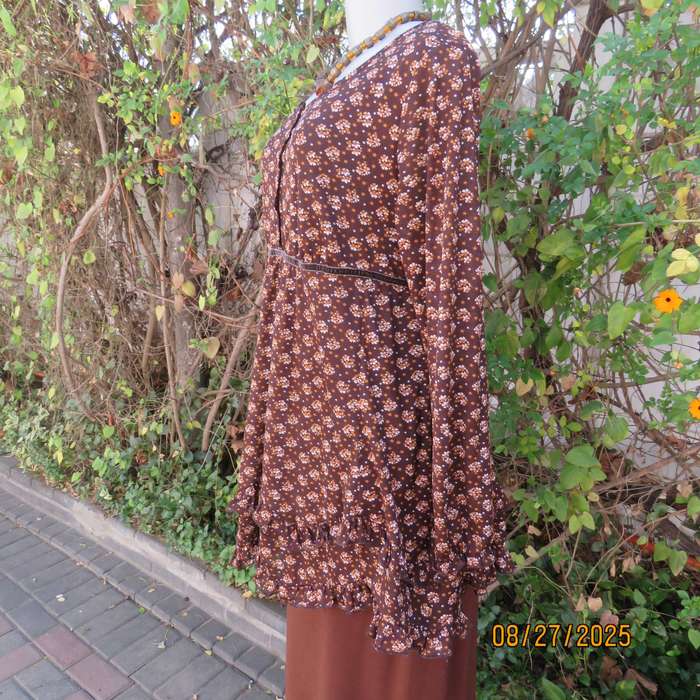 MILADY'S long brown slip over long sleeve empire style top. Size 38