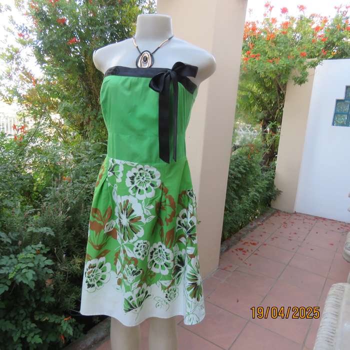 LEGIT grass green strapless dress with pretty white-brown floral border. Size 34.