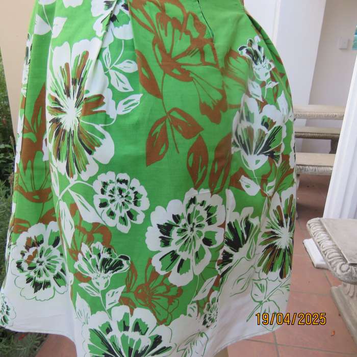 LEGIT grass green strapless dress with pretty white-brown floral border. Size 34.