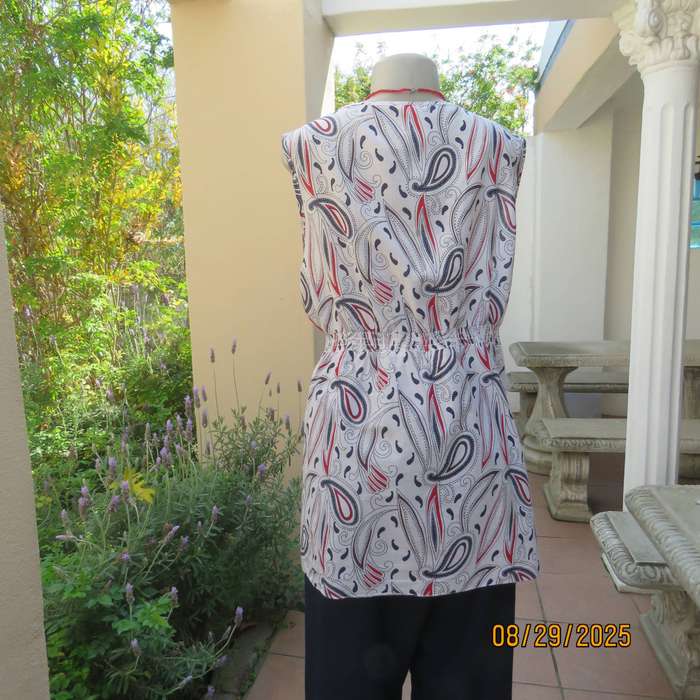 DONNA CLAIRE white cotton long sleeveless top with red-blue print. Size 44