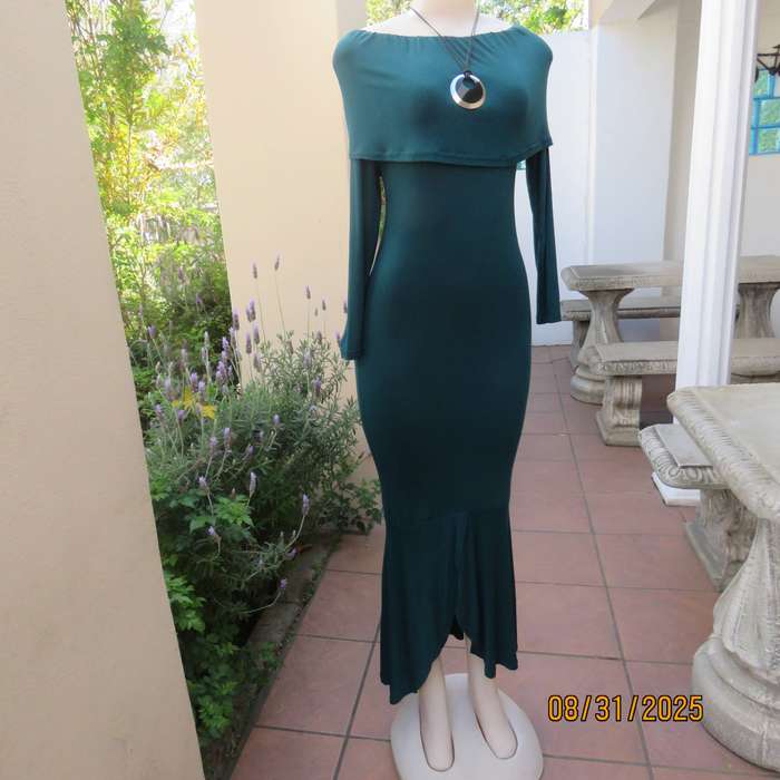 ZE Style mermaid dress in poly-viscose stretch castleton green fabric. Bodycon. Size 32