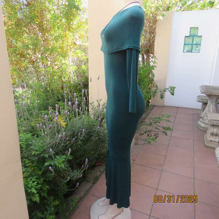 ZE Style mermaid dress in poly-viscose stretch castleton green fabric. Bodycon. Size 32