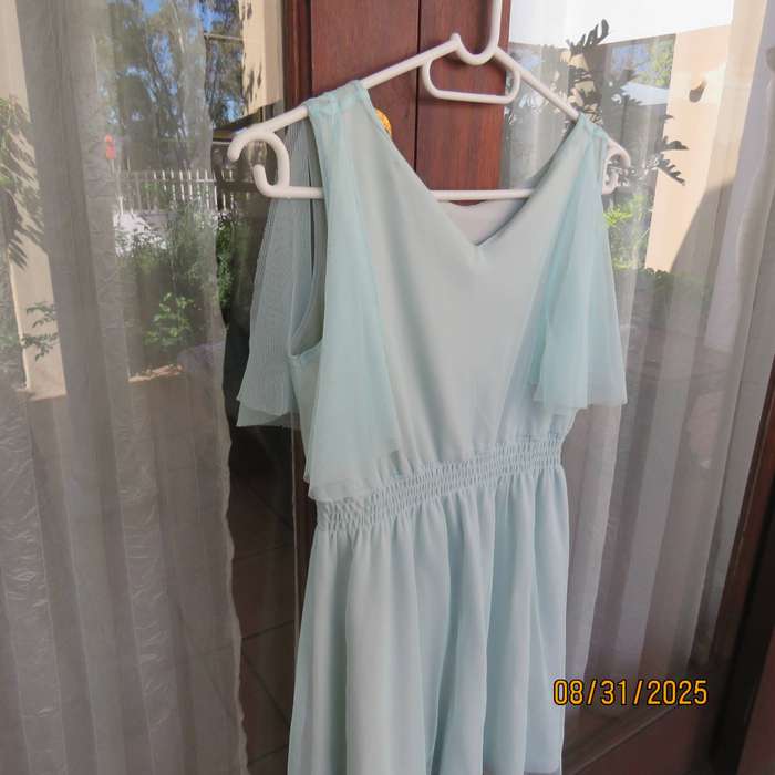 ZARA Kids pale mint green dress in 2 layers for girl 11 to 12 years old..