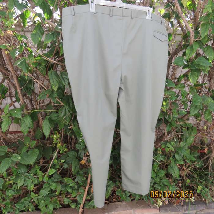 STERLING moss green original outdoor pants with front pleats. Size 52