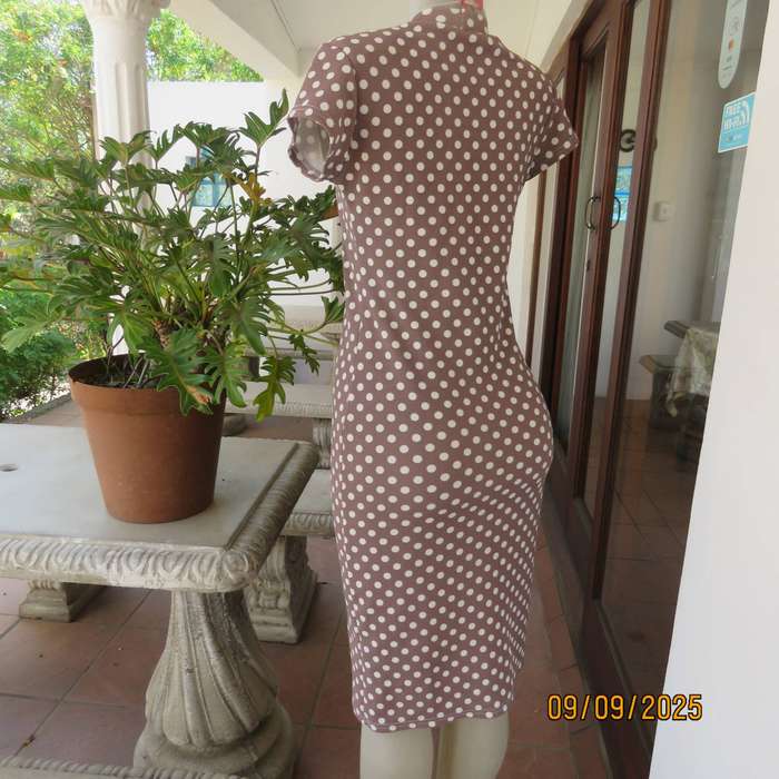 JUDY'S Pride dark tan bodycon dress with white polkadots. Stretch textured polyester. Size 32